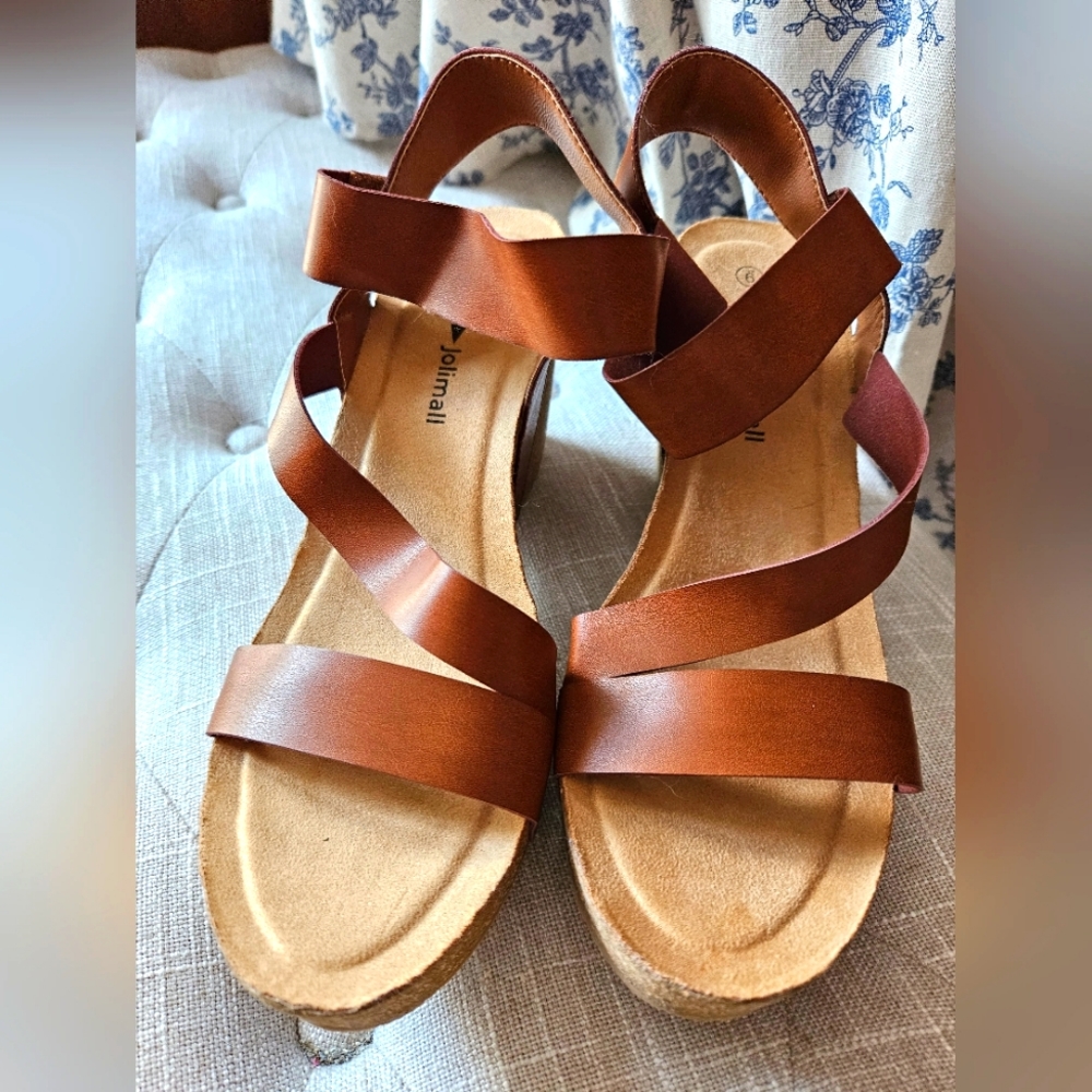 Jolimall platform wedges size 9